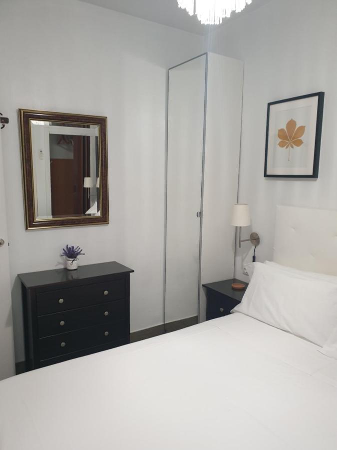 Apartment Tirso Molina Madrid Bagian luar foto