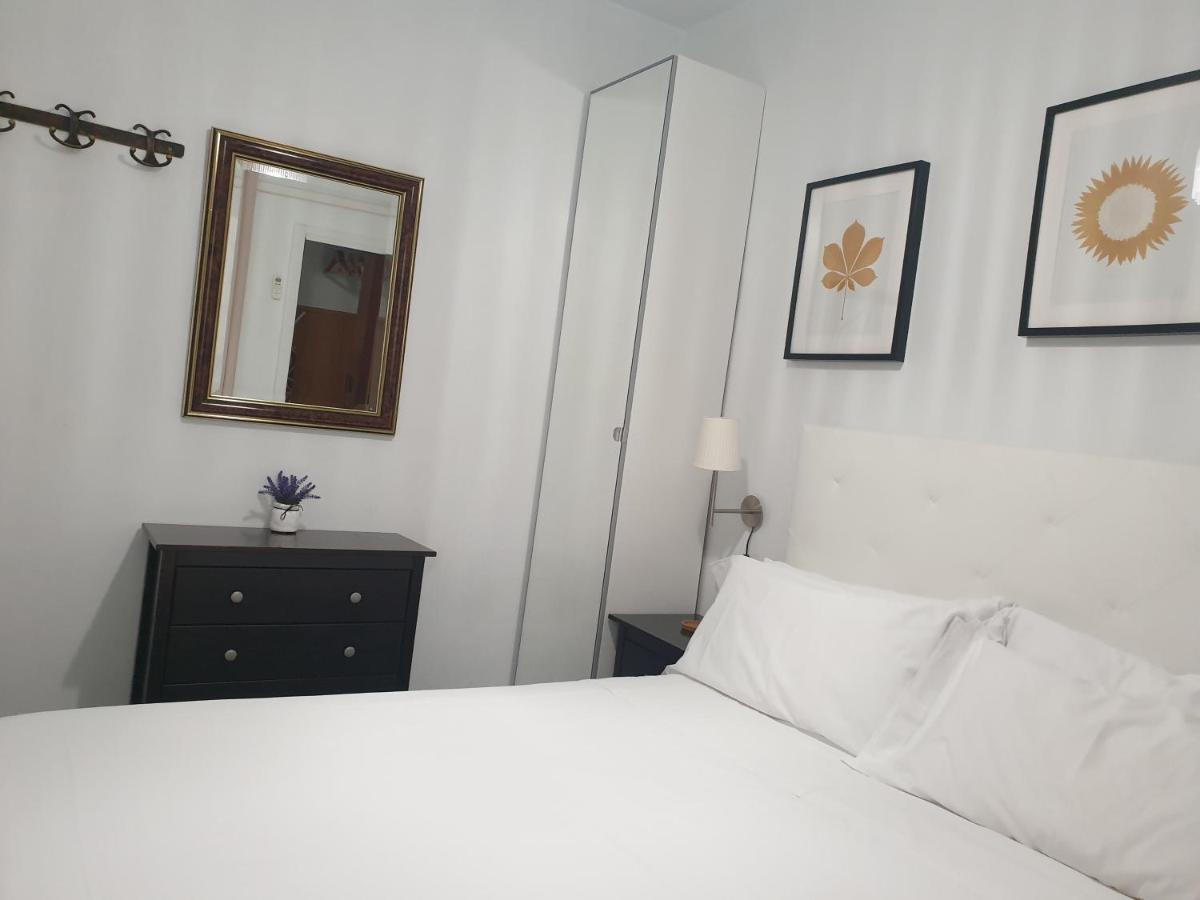 Apartment Tirso Molina Madrid Bagian luar foto