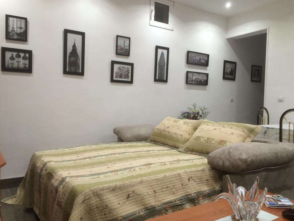 Apartment Tirso Molina Madrid Bagian luar foto