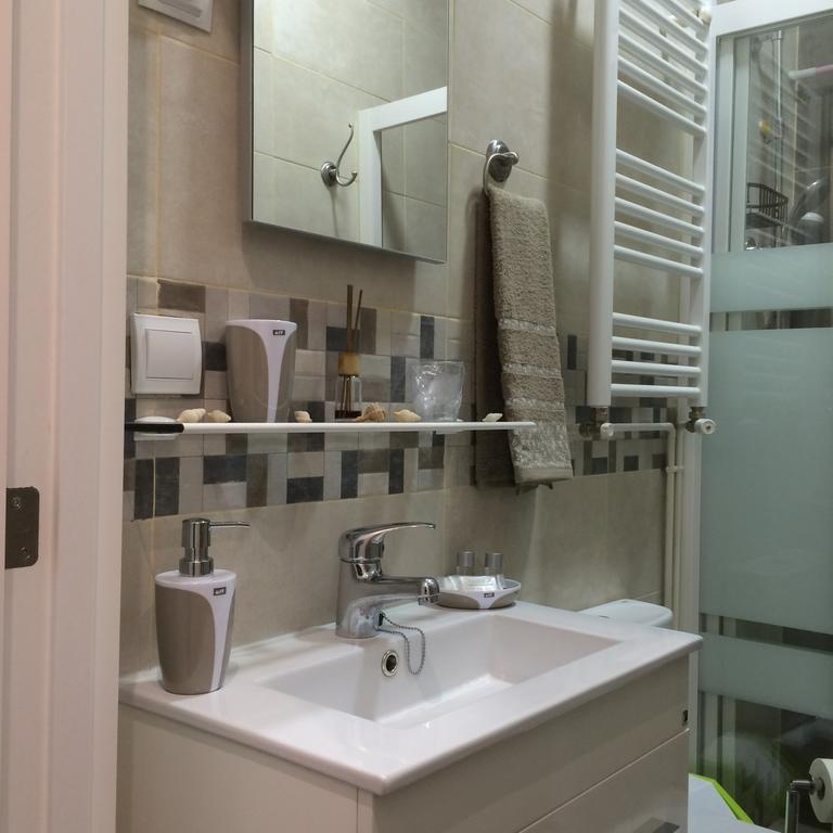 Apartment Tirso Molina Madrid Bagian luar foto